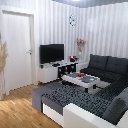 Nenadovic Apartman Obrenovac  Exterior photo
